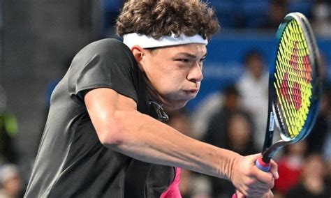 Ben Shelton beats Roberto Carballes Baena to reach the semifinal in ...