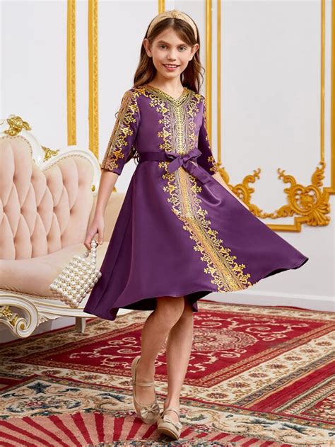 SHEIN Kids Nujoom Girls Gold Scroll Print Belted Dress | SHEIN USA