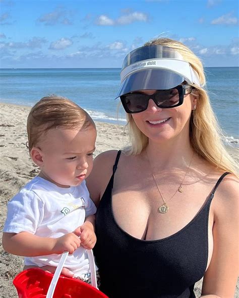 lauren pesce net worth 2022