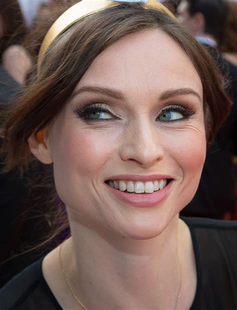 The Starlet's Salary: Uncovering Sophie Ellis Bextor's Net Worth