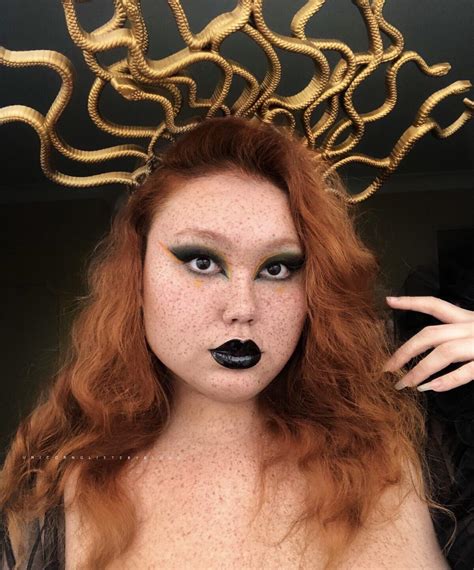 Simple Medusa Makeup for Halloween! Feedbacks more than welcome! : r ...