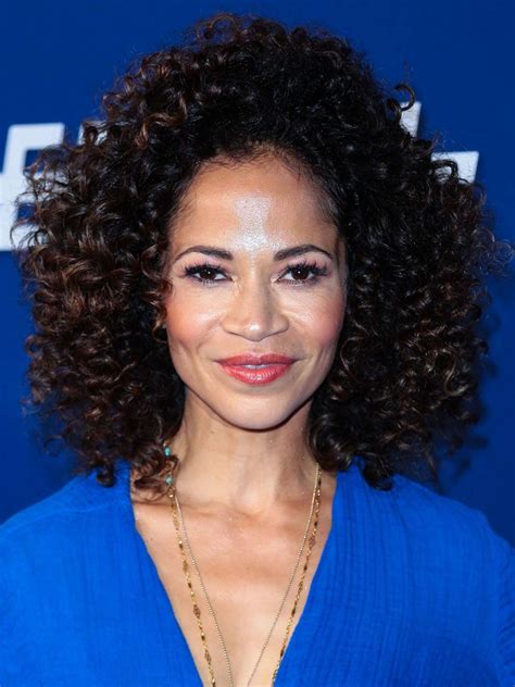 Sherri Saum - AlloCiné