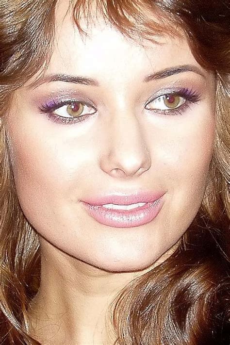 Famous Female Presenters | List of Top Female Presenters