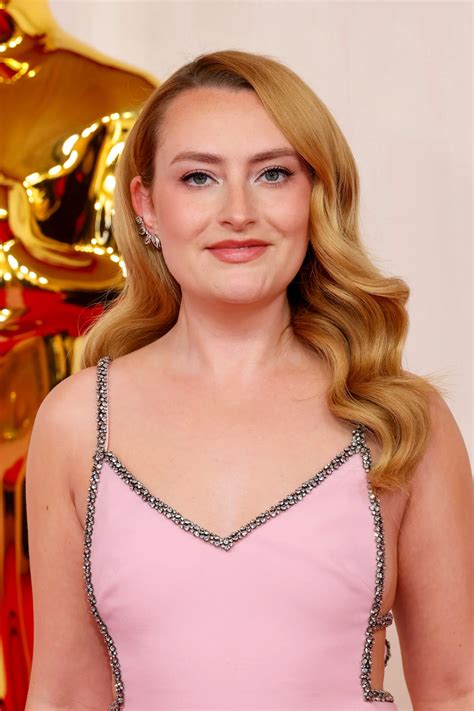 Wait... Does Amelia Dimoldenberg have a new boyfriend? - WHO