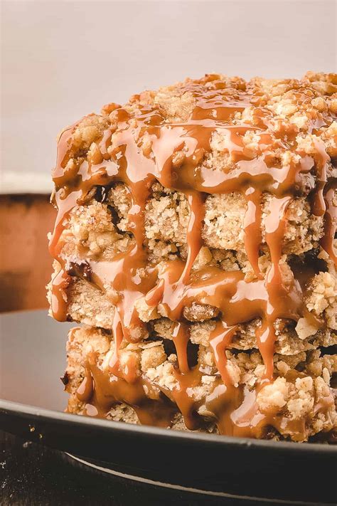 Homemade Carmelitas - Easy Cookie Bar! - Julie's Eats & Treats