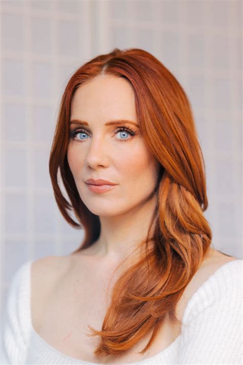 Simone Simons : r/Metalboners