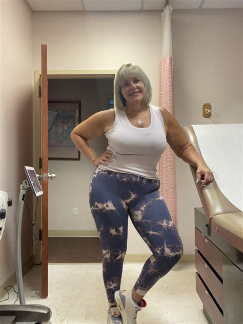 I’m your strong girl : r/gilf