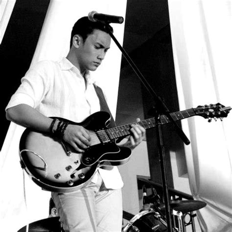 Stream Gravity (John Mayer cover) by Paolo Lim | Listen online for free ...