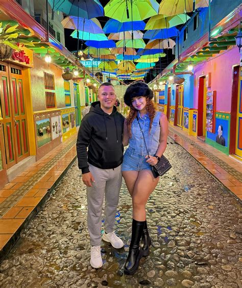 Karol Alvarado | 💗🧠🧜🏻‍♀️💅🏻☂️Tus pensamientos son los arquitectos de tu