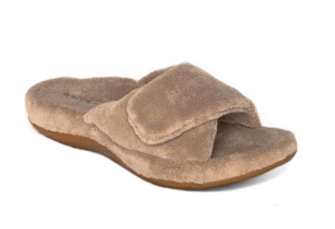 9 Best Slippers With Arch Support for Women (2022) - Parade