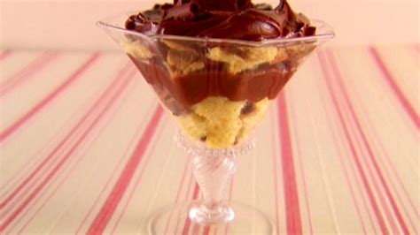 Panettone Trifle Recipe | Giada De Laurentiis | Food Network