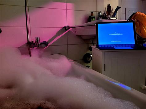 Enjoy movie during a bath | Scrolller