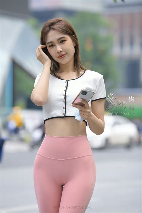 Pin by Joe Suzuki on Fitness wear outfits | Fitness wear outfits, Asian