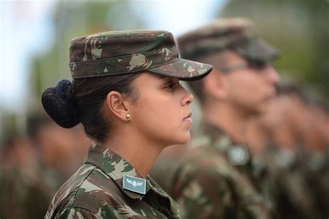 Quanto ganha um recruta do Exército? Veja o salário bruto recebido ...
