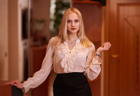 4K, Katya, Andrew Filonenko, Pose, Blouse, Hands, Blonde girl, Glance