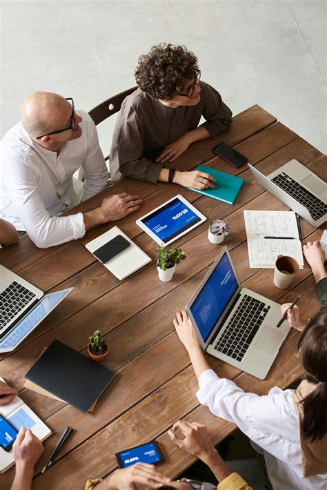 Office Meeting Images Photos, Download Free Office Meeting Images Stock ...