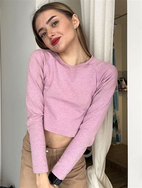 your girl next door looks really cute in pink : r/SFWNextDoorGirls