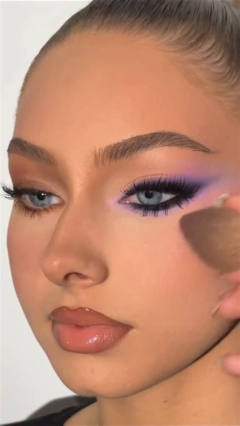 Purple eye makeup look [Video] in 2024 | Prom eye makeup, Eye makeup ...