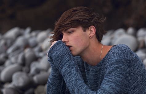 boys  girls sam alexander  issue