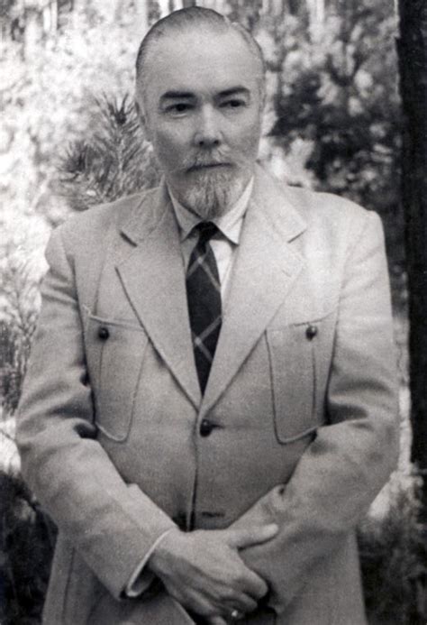 Юрий Рерих - биография, новости, личная жизнь, фото - stuki-druki.com