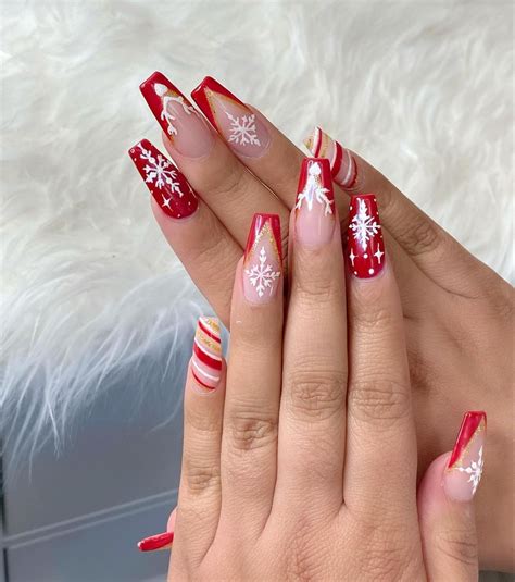 30+ Red French Tip Christmas Nails That'll Make Everyone Ask Where You ...