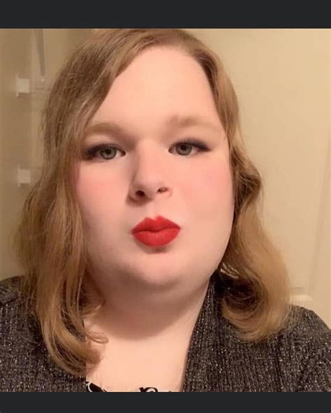 sissy bbw who loves BBC,kik:loganjohns1 : r/Sissykik2