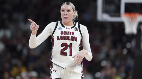 Chloe Kitts Out for 2025-26 Season with ACL Tear