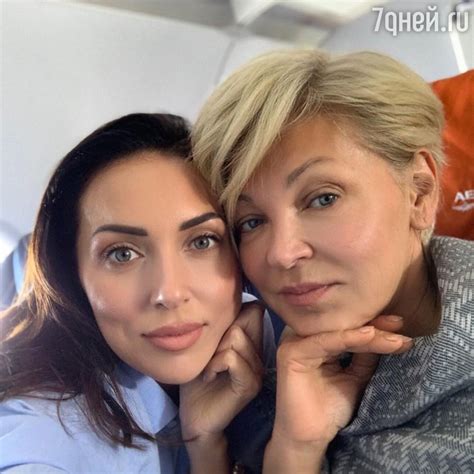 «Девчонки-подружки»: Алсу удивила снимком помолодевшей матери - 7Дней.ру