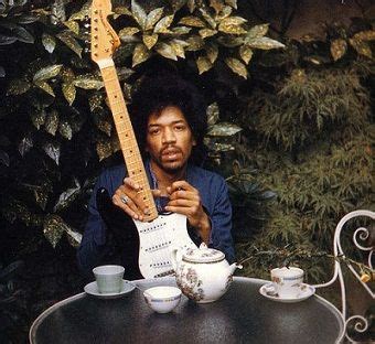 Jimi Hendrix drinking tea. | Jimi hendrix experience, Jimi hendrix, Hendrix