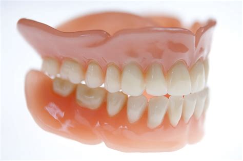 The Fascinating Origins of Dentures and the Art of Fake Teeth - Lee ...