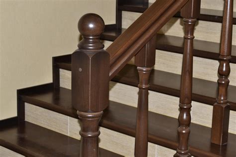 Лак для лестницы из сосны – какой лучше, каким лаком покрыть деревянную ...