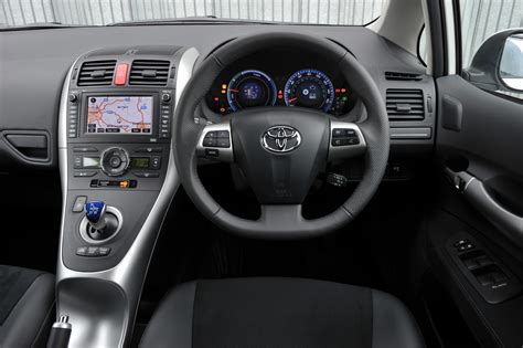 Auris Hybrid Interior (2010 - 2012) - Toyota Media Site