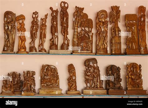 Wooden handicrafts sculpture, Jagdalpur, Bastar, Chhattisgarh, India ...
