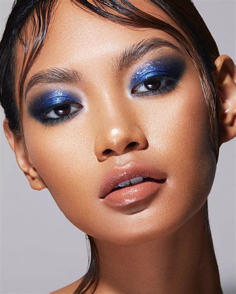 Blue eye makeup | Blue eyeshadow makeup, Blue eye makeup, Blue makeup