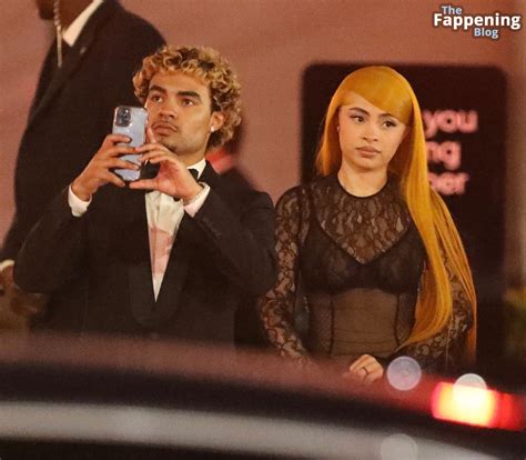 Ice Spice Flashes Her Nude Boobs at the 2024 Vanity Fair Oscar Party