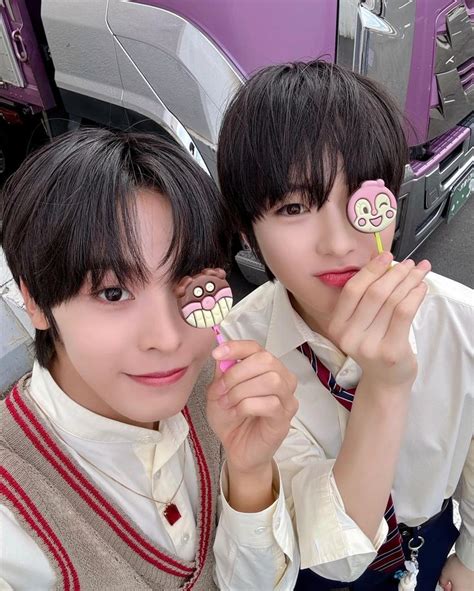 nct  team  instagram  kute  riku sakuya
