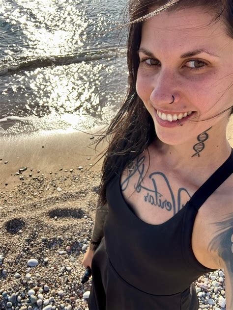 elina.mj - elina.mj added a new photo.