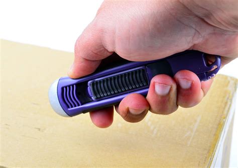 CS2030 – Cutters de sécurité TECHNICUT – Catalogue en ligne