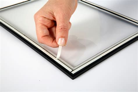 kapcsolat plakat keret