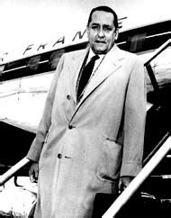 Biografía español. Alejo Carpentier, escritor cubano. Biblioteca ...