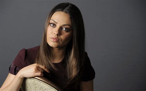 Mila Kunis HD Wallpaper: Elegance in Focus