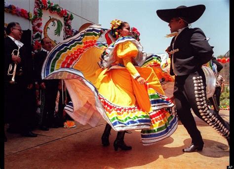 A Brief History Of Baile Folklorico | Mexican culture, Mexican american culture, Cinco de mayo