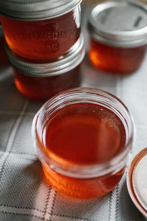 Homemade Spiced Apple Jelly Canning Recipe