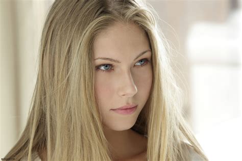 Madame Voyeur | 2018 - 194