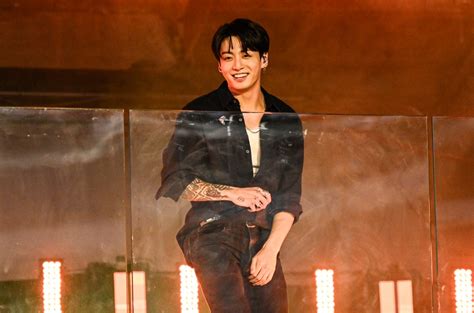 Jung Kook's Concert in Times Square: Photos From the Surprise Show