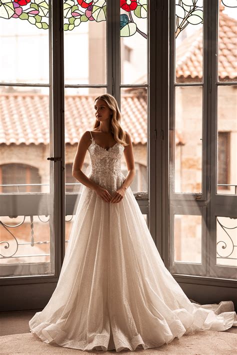 Barcelona: Wedding dress – 401 - Aricia