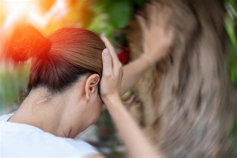 5 EXERCISES TO HELP WITH VERTIGO - Integrity Physio