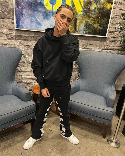 JAY FINE$$E (@official_jay_finesse) • Instagram photos and videos