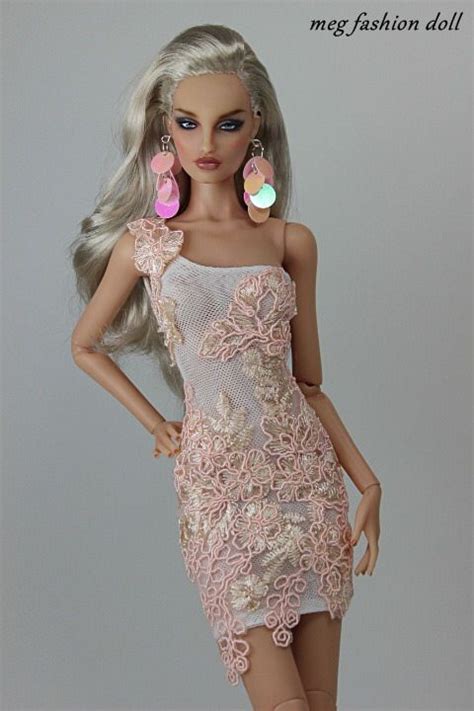 ОДЕЖДА И ВЫКРОЙКИ ДЛЯ КУКОЛ МН, ЕАН И ДР | ВКонтакте | Barbie gowns ...