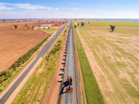 Schott to lead Inland Rail review - Rail Express